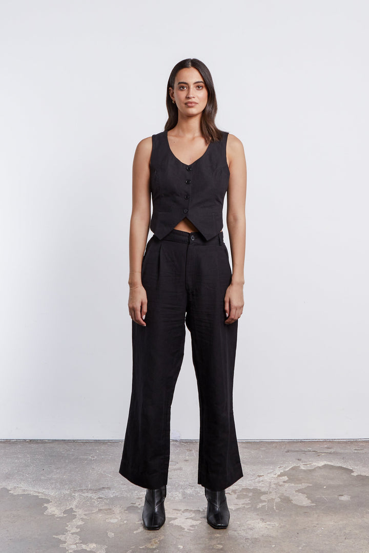Harper Linen Waistcoat in Black